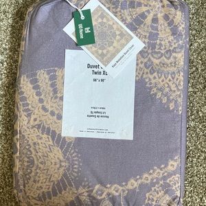NWT- XL twin duvet cover